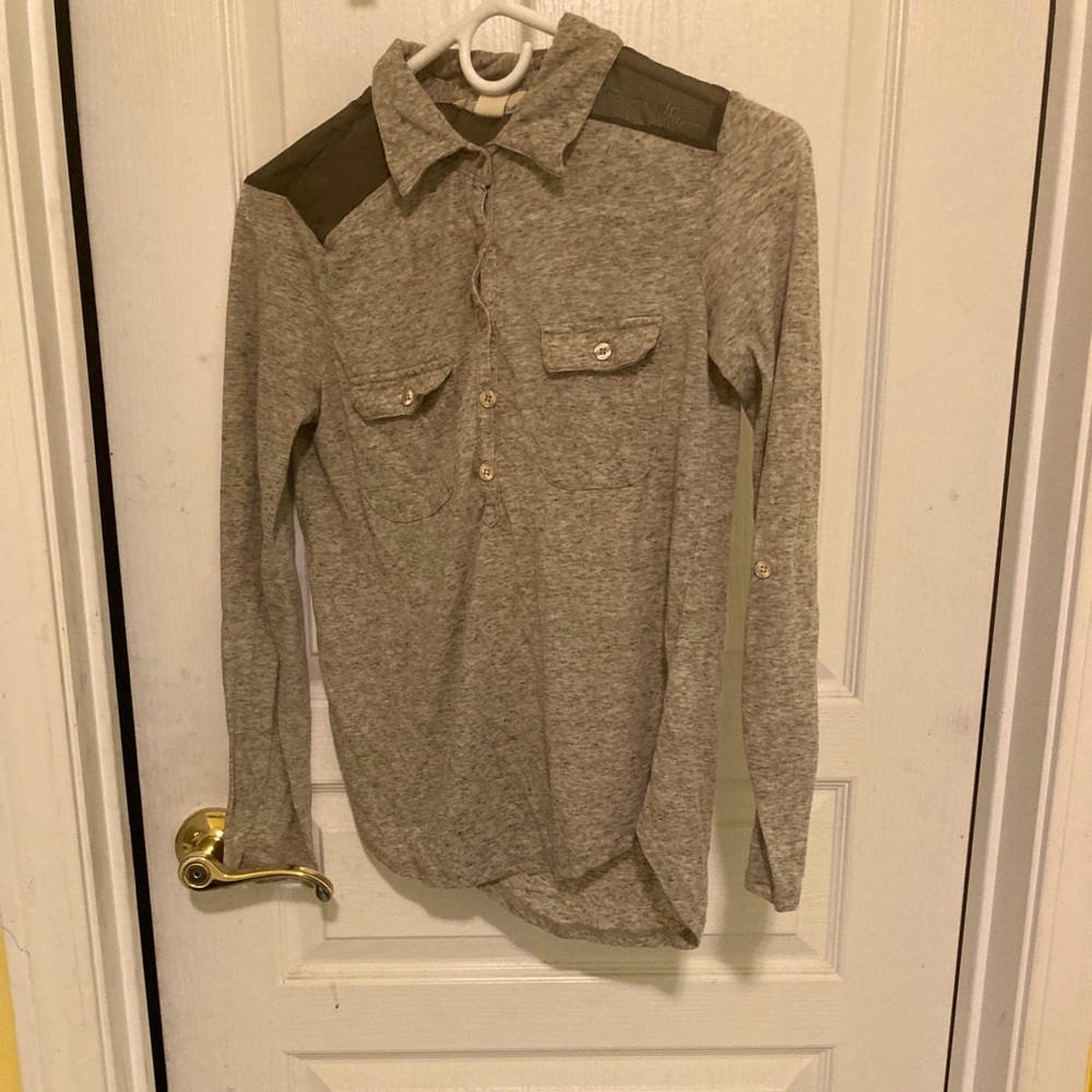 Gray shirt